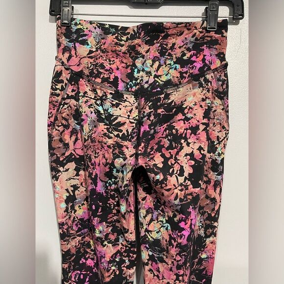 Lululemon legging - Picture 5 of 8